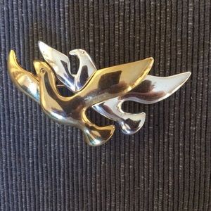 🌀PRICE DROP VINTAGE 80s Peace doves